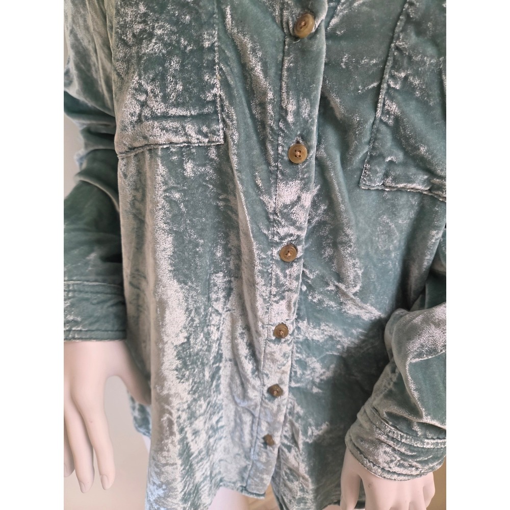 Pilcro Anthropologie Sage Green Crushed Velvet Button Down Shirt Womens Size 4 - Picture 9 of 16